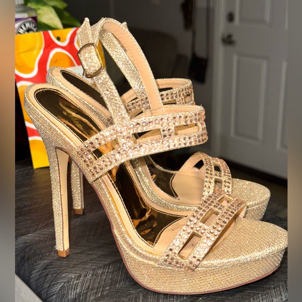 New Never worn Bedazzled heels.